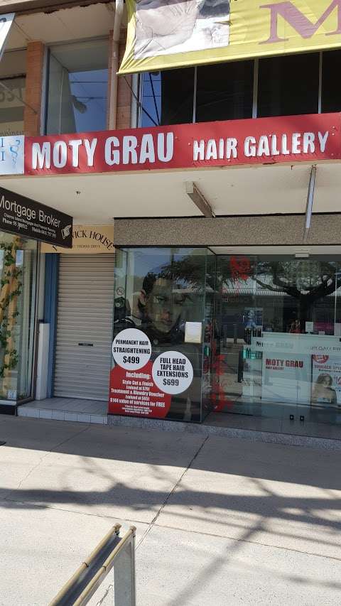 Photo: Moty Grau Hair Gallery